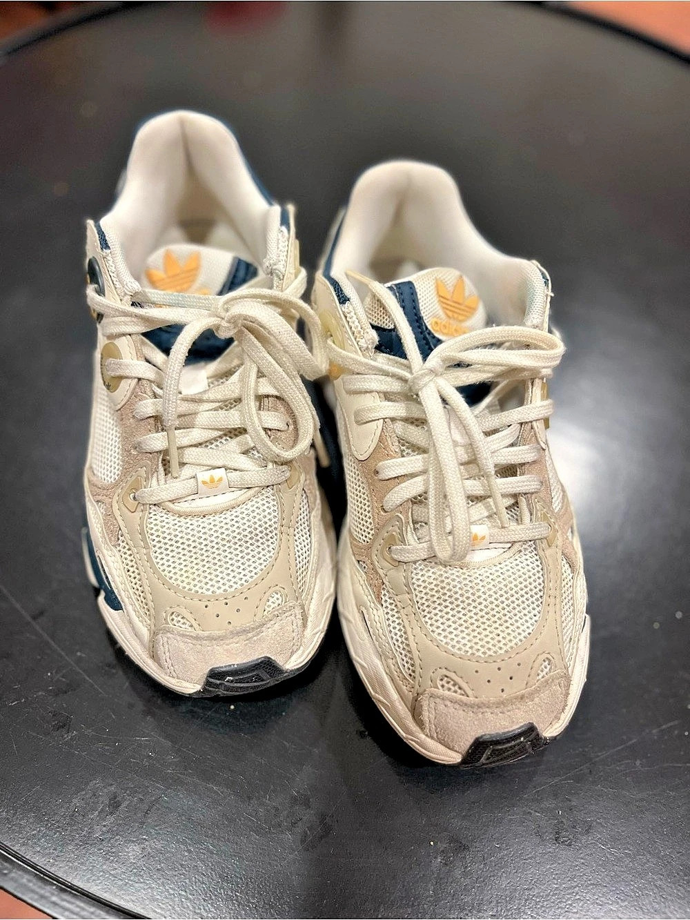 adidas Response CL Cream & Blue Sneakers